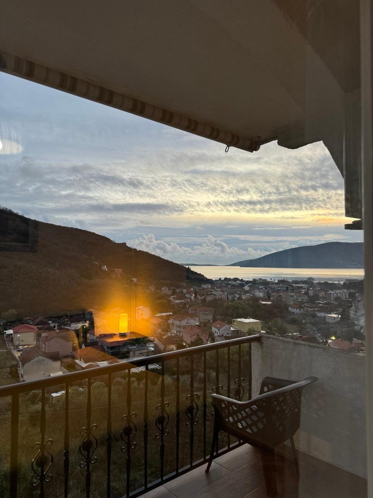 Guest House Cvoro Herceg Novi Buitenkant foto