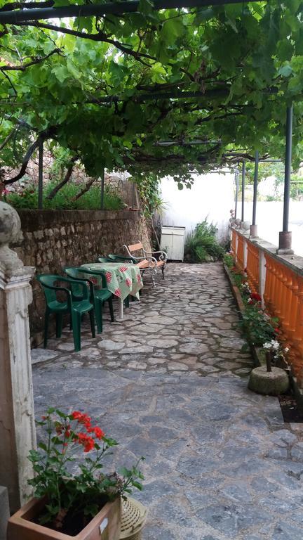 Guest House Cvoro Herceg Novi Buitenkant foto